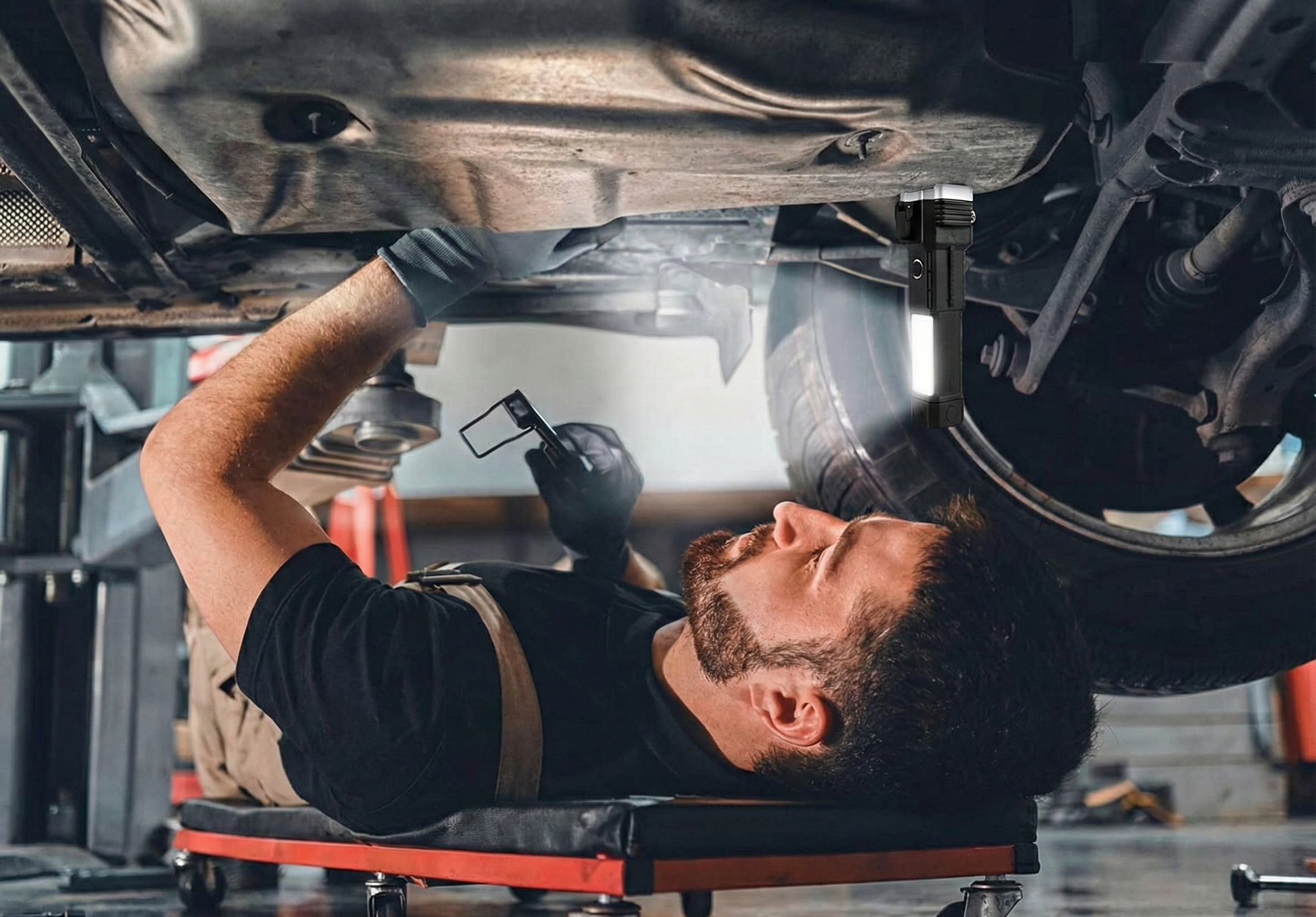 Rechargeable Hammer Torch -6-in-1 LED Emergency Flashlight