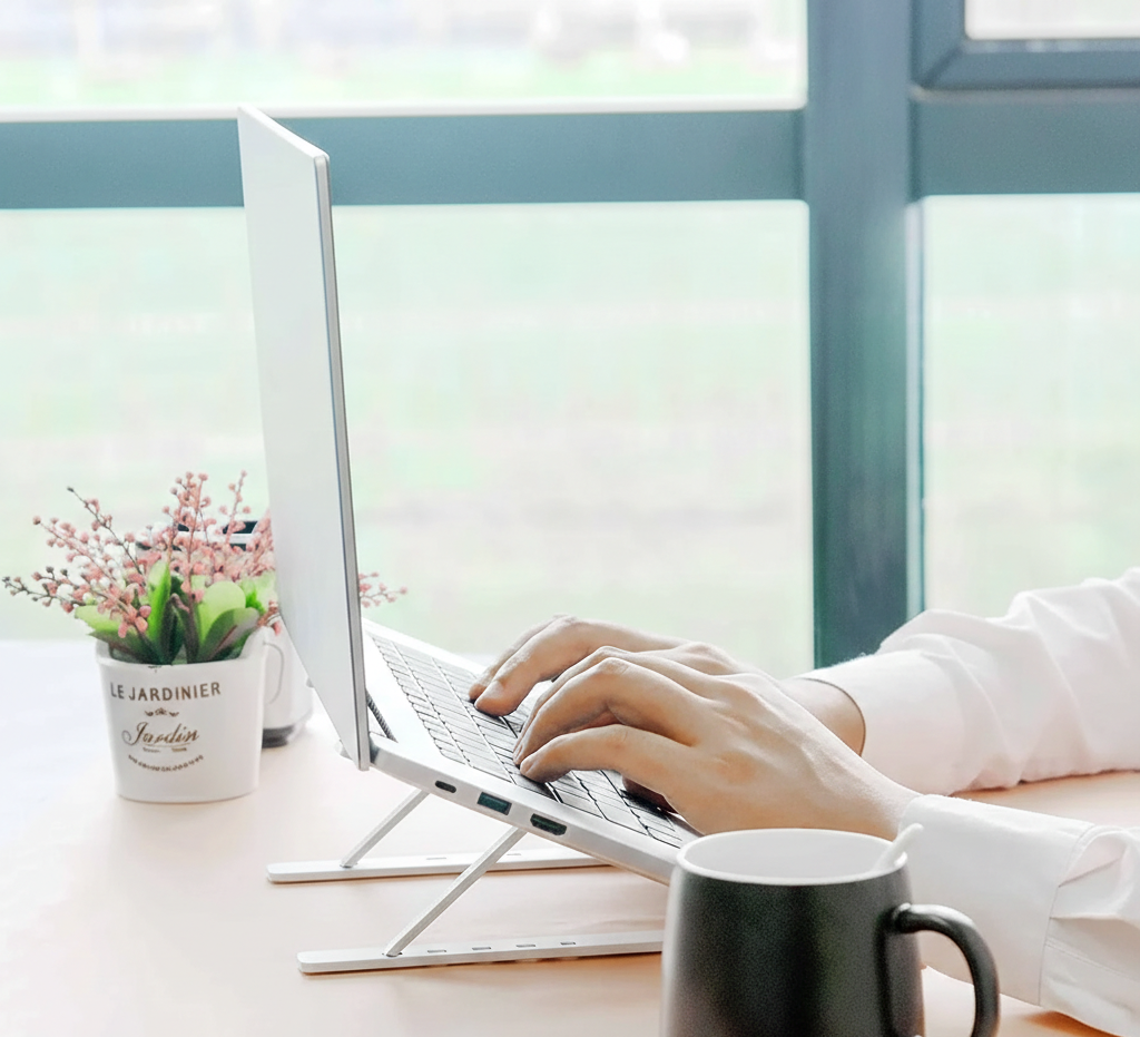 Adjustable Aluminium Laptop Stand